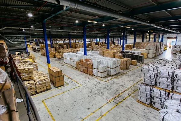 Transit warehouse